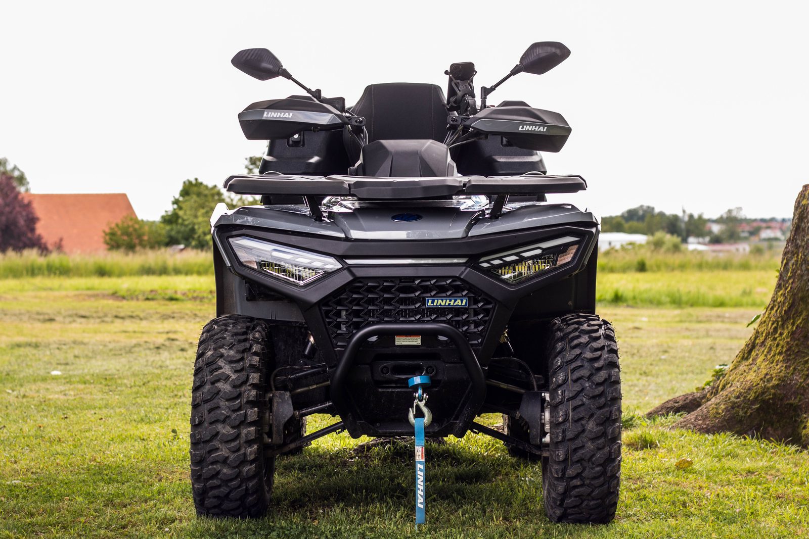 Crni Linhai LandForce 550L quad